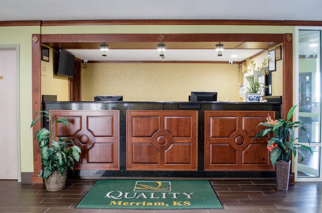 Quality Inn Merriam Kansas Экстерьер фото