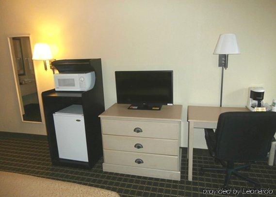 Quality Inn Merriam Kansas Экстерьер фото